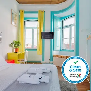 kiala-guest-house.hotels-lisbon-portugal.com/