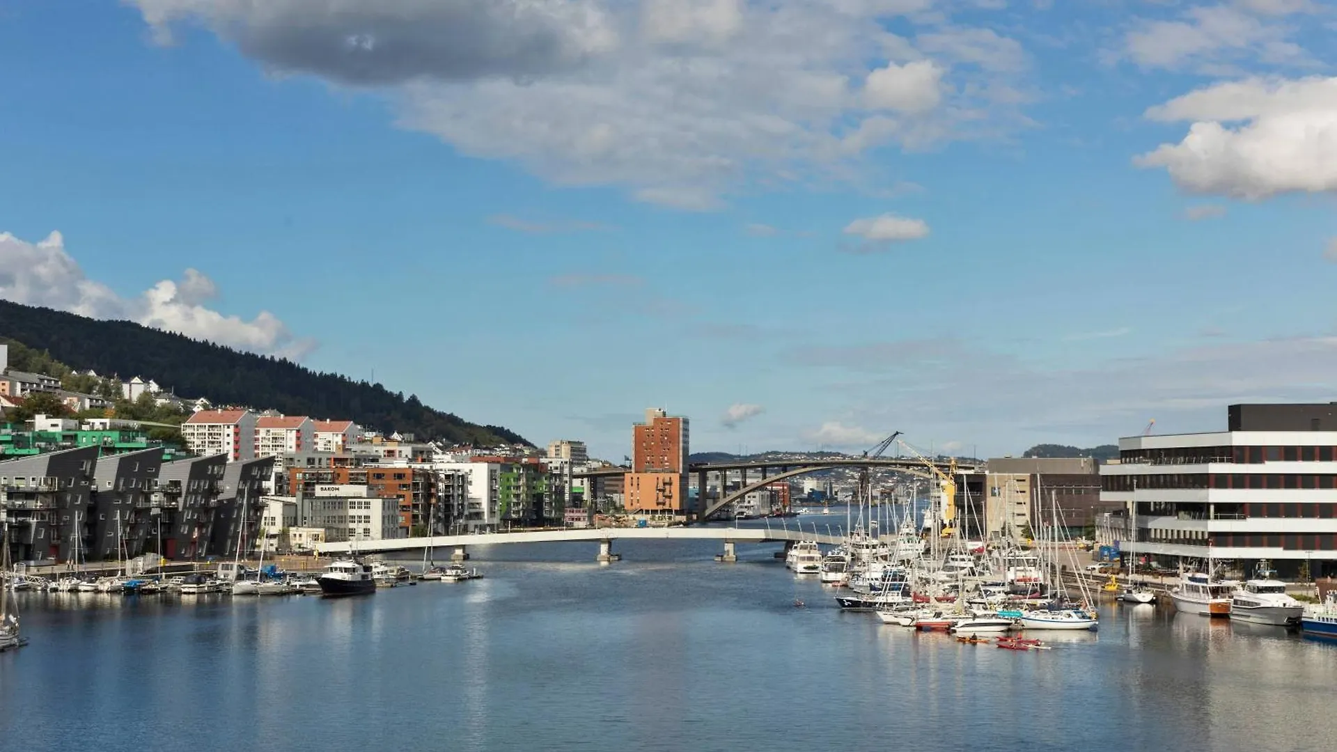 Moxy Bergen Hotel 4*,